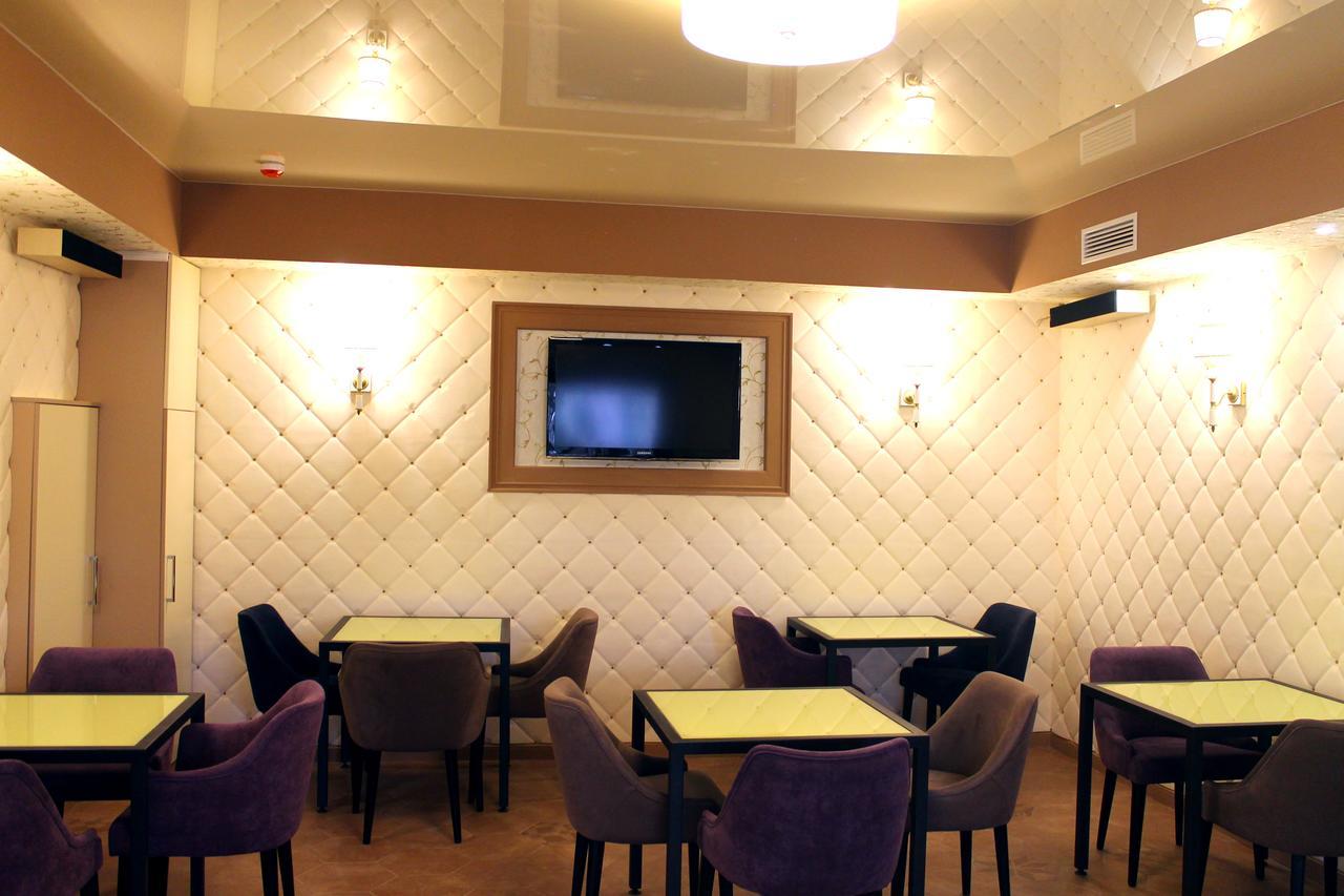 Non-Stop Economy Hotel Boryspilʼ Exteriör bild