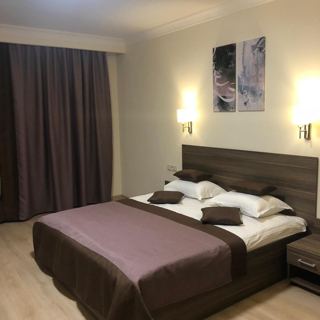 Non-Stop Economy Hotel Boryspilʼ Exteriör bild